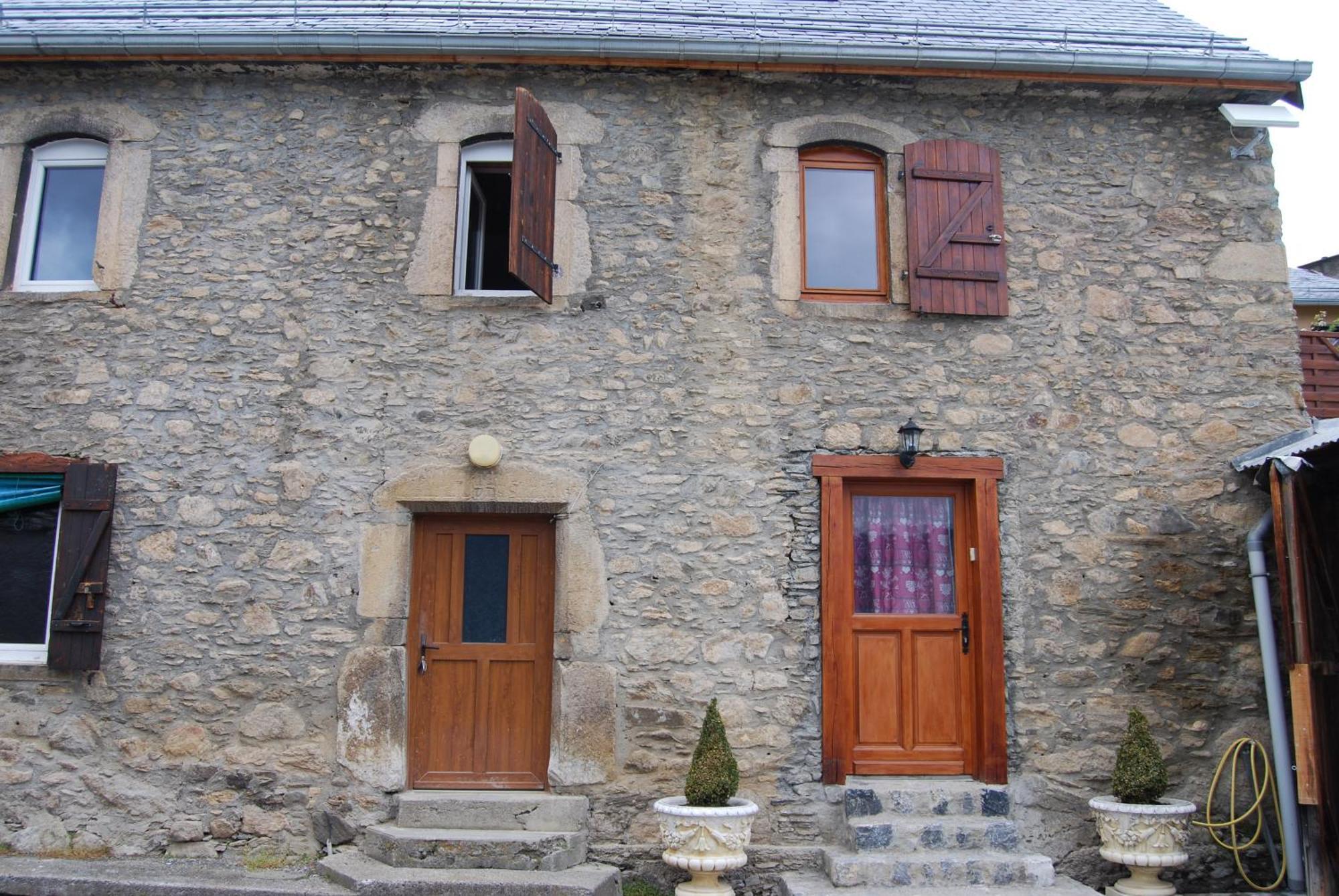 Gite De Montagne Poubeau Exterior photo